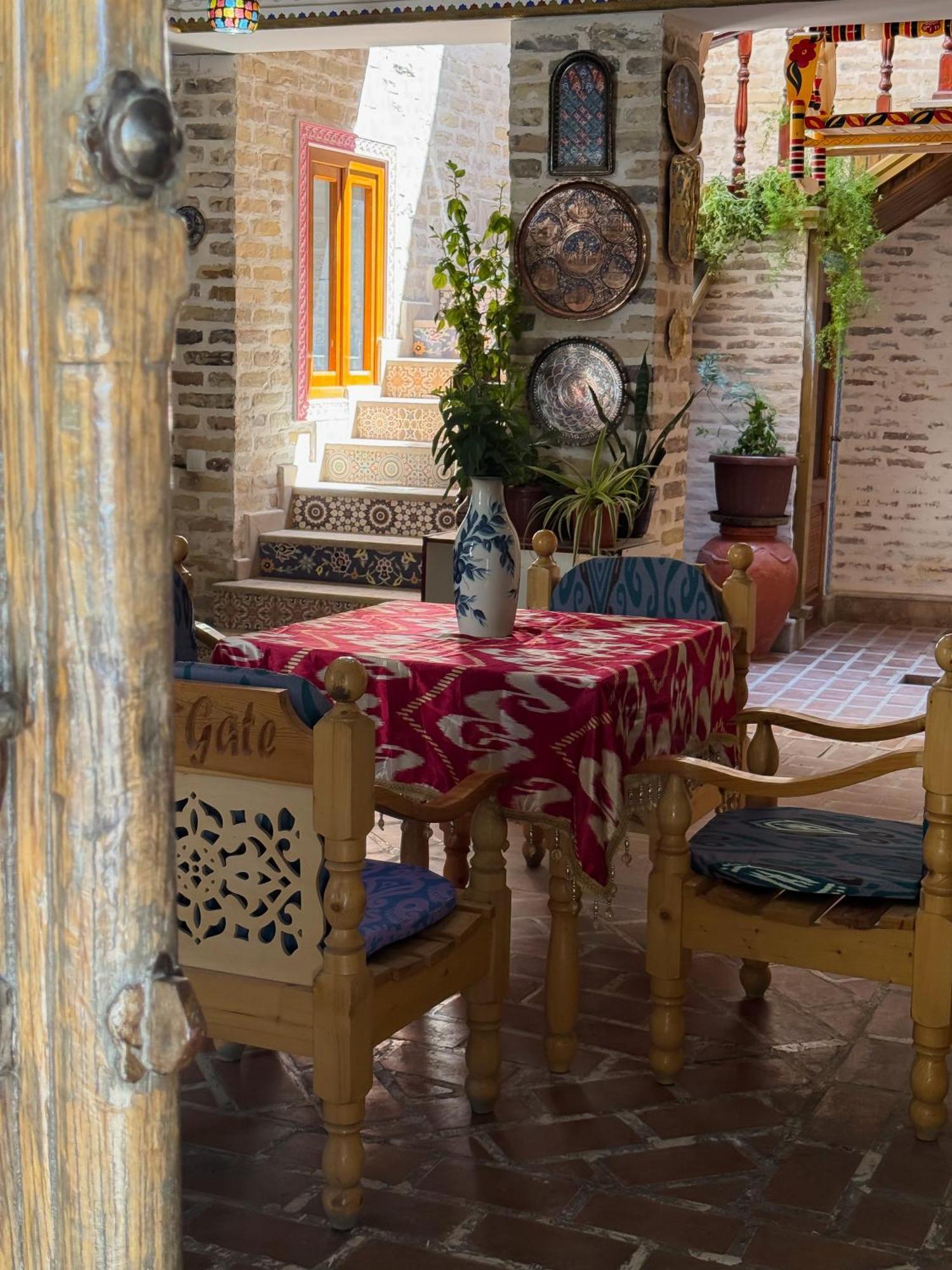Old Gate Family Guest House Boukhara Extérieur photo